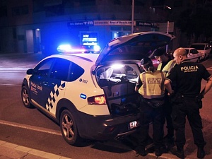 Més policia a les zones d'oci nocturn de Castelldefels